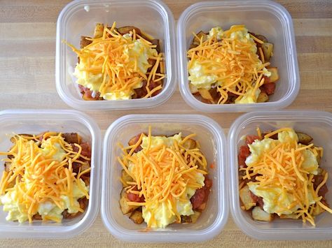 Breakfast Bowls (freezable) - minus the potatoes to make this dish low carb. Can add in sausage and/or bacon. Country Breakfast, Freezer Breakfast, Diet Vegetarian, Breakfast Meal Prep, Make Ahead Meals, Make Ahead Breakfast, Frozen Meals, Breakfast Time, Breakfast Bowls