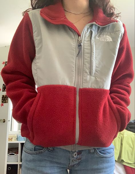 North Face Zip Up Outfit, North Face Astetic, North Face Fleece Outfit Woman, Northface Fleece Outfits, North Face Sweater Outfit, The North Face Aesthetic, North Face Fleece Outfit, North Face Aesthetic, North Face Jacket Outfit