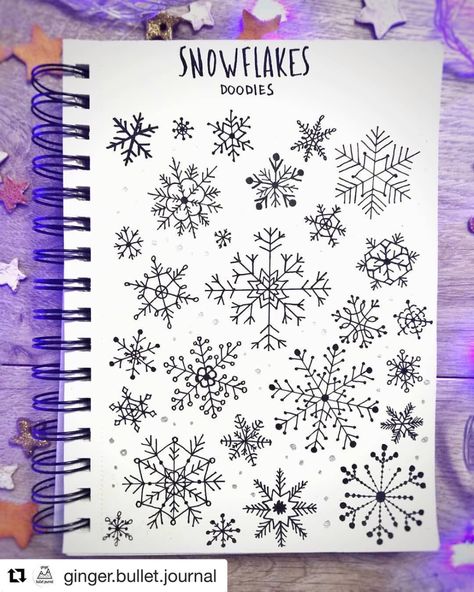 Snowflake doodles are a great way to bring the season to your bullet journal. Use this inspiration to make your bujo a winter wonderland #bujodoodle #bulletjournalideas #snowflake #snowflakedoodle Drawing Snowflakes, Bullet Journal Christmas, Doodle Page, December Bullet Journal, January Bullet Journal, Bullet Journal Page, Bullet Journal 2019, Bullet Journal Cover Page, Doodle Pages