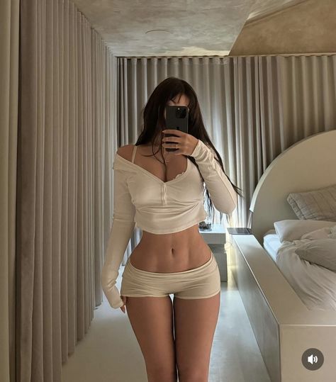 Serie Bmw, Hourglass Body Shape, Goals Inspiration, Ideal Body, Fitness Inspiration Body, School Looks, Body Inspiration, Perfect Body, Insta Story