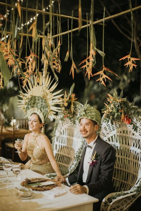 Green Wedding in Bali. 
Floristry by @baliflowerdecor
Photography @illuminem Balinese Wedding, Bali Luxury, Wedding In Bali, Balinese Decor, Dream Honeymoon, Dream Wedding Decorations, Ethnic Wedding, Wedding Headdress, Eco Wedding