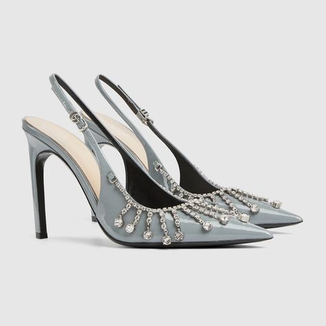 Gucci Shoes Women, Grey High Heels, Gucci Heels, Womens Pumps, Fancy Shoes, Luxury Purses, Airport Fashion, Crystal Chain, Pretty Shoes