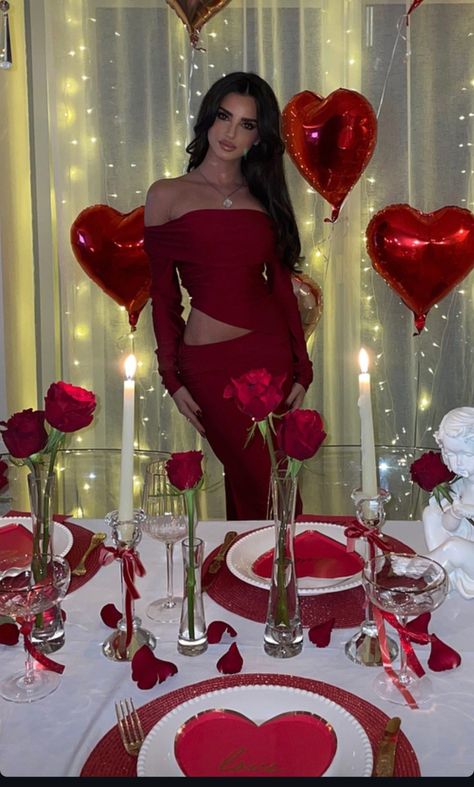 Red Heart Party Theme, Red Bottom Party Theme, Dark Red Valentine Aesthetic, Red Black Theme Party, Red And Pink Theme Birthday Party, Red Food For Party, February Bday Party Ideas, Valentine Day Birthday Party Ideas, Birthday Dress Inspo Aesthetic