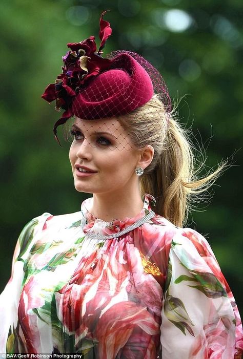 Indonesian. Prince & Princess. Tag. Raden Monica Silvia. The Royal Family. Islandsia Kingdom of Indonesia. Lady Kitty Spencer, Society Wedding, Kitty Spencer, Lady Kitty, Spencer Family, Royal Hats, Pretty Hats, Hats And Fascinators, Elegant Hats