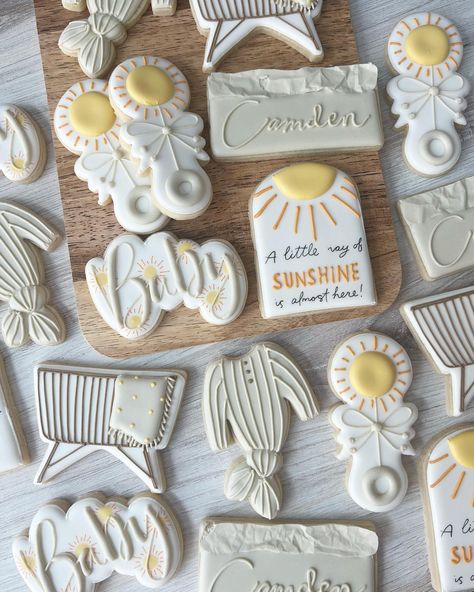 Sweetie’s Bakery (@sweetiesbakerytx) • Instagram photos and videos You Are My Sunshine Cookies Decorated, Ray Of Sunshine Cookies, You Are My Sunshine Cookies, Sunshine Baby Shower Cookies, Sunshine Cookies, Sunshine Baby Showers, Sunshine Love, Decorating Cookies, Shower Cookies