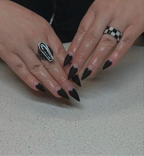 Valentines Nails Stiletto Simple, Matte Black Heart Nails, Edgy Heart Nails, Valentine’s Day Black Nails, Black Heart Almond Nails, Black Nails Heart Design, Black Valentines Day Nails Stiletto, Heart Nails Inspiration, Black Heart Tip Nails