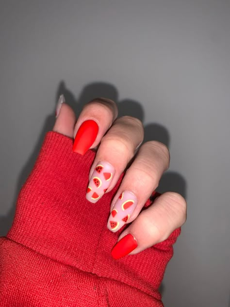 Trendy Nails Shellac, Red Watermelon Nails, Cute Watermelon Nails, Watermelon Nail Ideas, Summer Watermelon Nails, Red Fruit Nails, Nail Art Watermelon, Watermelon French Tip Nails, Hslot Nails Ideas