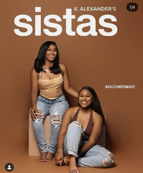 That GIRL Aesthetics Birthday Twin Photoshoot Ideas, Twin Sweet 16 Photoshoot, Sister Holiday Pictures, Sister Shoot Ideas Photo Sessions, Birthday Photo Shoot With Friends, Sister Birthday Photoshoot Ideas, Sister Photoshoot Black Women, Black Sisters Photoshoot, Friend Photoshoot Black Women