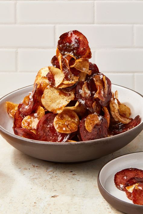 This salami and potato chip tower, inspired by Korean honey butter chips, is a stunner at any festive occasion. It’s gorgeous to look at, delicious to eat (and eat and eat), and so much fun to make. These chips will go well with any drink, but we highly recommend a martini or a crisp beer. They're perfect for your next gathering or if you just want to feel festive. Salami Recipe, Salami Recipes, Alpha Gal, Bbq Appetizers, New Year's Eve Appetizers, Butter Potatoes, Christmas Meals, Miracle Prayer, Potato Chip