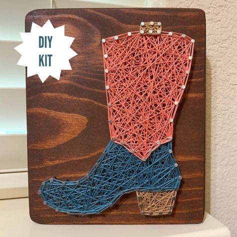 Cowgirl Crafts, String Nail Art, Nursery String Art, Diy Western, Nail Template, Themed Wall Decor, Western Room, Cowboy Decor, String Art Templates