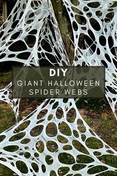 Halloween Trees Decorations, Halloween Fake Spider Webs, Halloween Spider Webs Outdoor, Diy Halloween Cobwebs, Homemade Spider Web Decoration, How To Make Homemade Halloween Decorations, Outside Spider Web Decor, Fall Halloween Decorations Diy, Making A Giant Spider