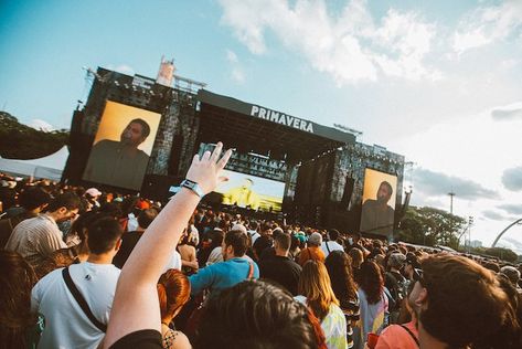 Reservar um bom hotel para festivais em Interlagos não é mais só uma tarefa para quem vai ao Lollapalooza. O autódromo agora também recebe o The Town e o Primavera Sound, transformando-se assim na casa dos grandes festivais de São Paulo. Se você não mora em São Paulo e vai a algum desses festivais pela primeira vez, saiba que há… O post Hotel para festivais em Interlagos: Primavera Sound, The Town e Lollapalooza apareceu primeiro em Festivalando. Town Festival, The Hives, Primavera Sound, Carly Rae Jepsen, Pet Shop Boys, The Killers, Arctic Monkeys, Vision Board, Sound