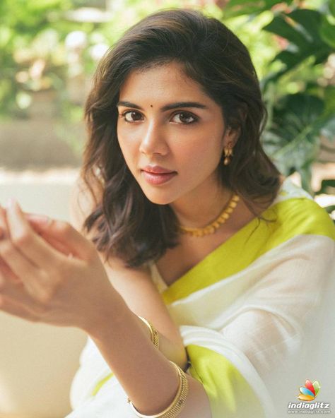 Kalyani Priyadarshan Photos, Kalyani Priyadarshan, Indian Fashion Saree, Malayalam Actress, South Actress, Telugu Movies, Movie Reviews, Cute Love Couple Images, Cute Love Couple