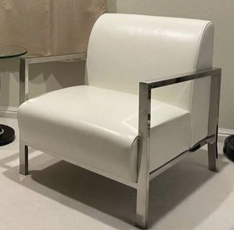 white chair White Thrown Chair, White Leather Desk Chair, White Leather Office Chair, White Fur Chair, Chrome And Leather Chair, White Chair, Metal Chairs, White Leather, Bar Stools