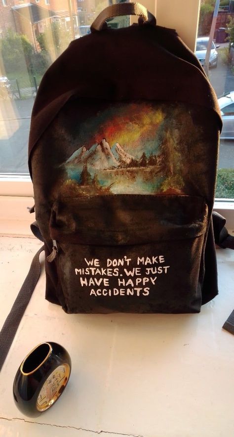 Painting Backpack Ideas, Back To School Painting, Backpack Painting Ideas, Wallet Painting, Backpack Painting, Bob Ross Tutorial, Painted Backpack, Painting Backpack, Black School Bags