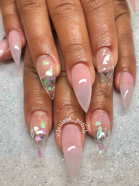 Aprés Stiletto Nails Short Sharp Acrylic Nails, Short Stellos Nails Design, Stiletto Short Nails, Pretty Stiletto Nails, Almond Stiletto Nails, Short Stiletto Nails, Getting Bullied, Almond Stiletto, Almond Acrylic Nails Designs