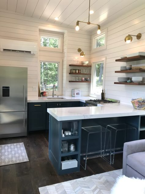 How we setup our kitchen in our tiny house! Small U Shaped Kitchen, Design Casa Piccola, 1960s Kitchen, Galley Kitchen Remodel, Tiny House Interior Design, U Shaped Kitchen, Interior Design Per La Casa, Tiny Home Ideas, Tiny House Kitchen