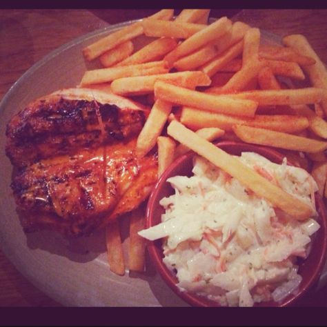 #ladybird2turtle #pinadaysep #food #Nandos HOT Butterfly Chicken Breast with peri chips & coleslaw Nandos Chicken Recipe, Nandos Chicken, Cold Slaw, Nando's Chicken, Butterfly Chicken, Butterfly Chicken Breast, Bruschetta Ingredients, Top Chicken Recipes, Food Babe