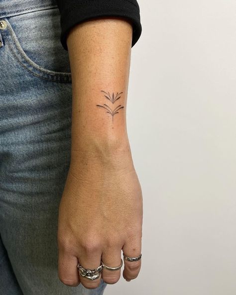 Tattoo Idea For Women, Poked Tattoo, Simple Tattoos For Women, Unique Small Tattoo, Petit Tattoo, Ankle Tattoos For Women, Cool Tattoo, Small Tattoos Simple, Hand Poked Tattoo