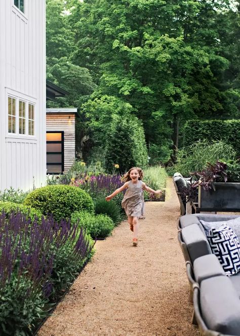 An Ohio Landscape Designer Transformed His Yard into an English Garden with a Midwest Twist Ohio Landscape, Cottage Backyard, Estate Garden, Farmhouse Landscaping, Landscape Designer, Front Landscaping, English Cottage Garden, Front Patio, House Landscape