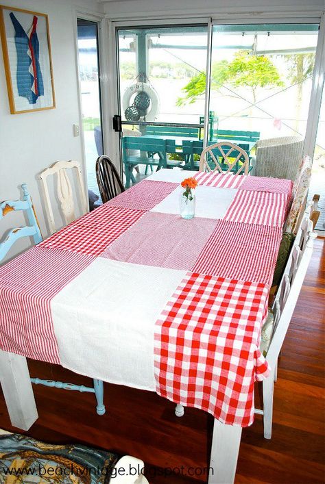 Gingham Tablecloth, Make A Table, Coron, Creation Couture, Diy Vintage, Sewing Projects For Beginners, Sewing For Beginners, Quilt Sewing, Dish Towels