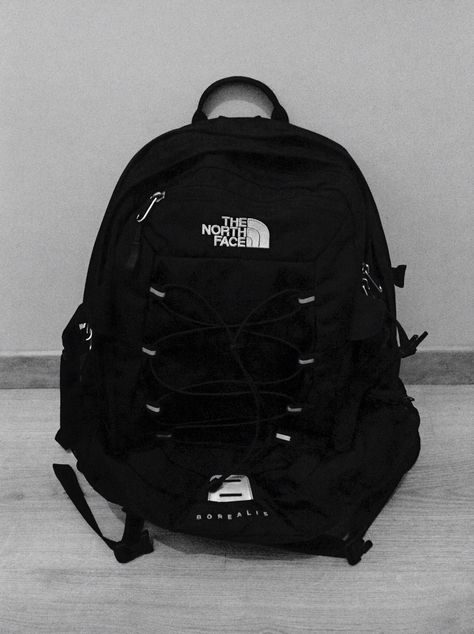 The North Face Borealis Black Backpack North Face Backpack School, North Face Aesthetic, Northface Backpacks, Black North Face Backpack, Black Bookbag, Best Backpacks For School, Mochila Jansport, The North Face Borealis, North Face Jester