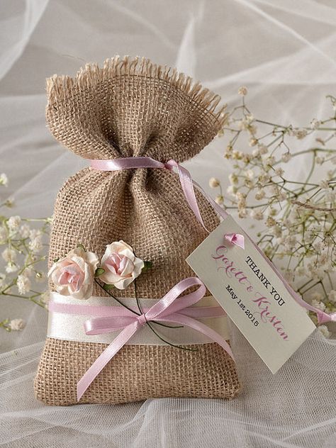 Custom listing (20) Pink Rustic Favor Bag, Rustic Wedding Bag, Wedding Favor… Burlap Wedding Favor Bags, Burlap Wedding Favors, Burlap Favor Bags, Unusual Wedding Favours, Burlap Crafts, Rustic Wedding Favors, Burlap Wedding, Wedding Gifts For Guests, Wedding Favor Bags