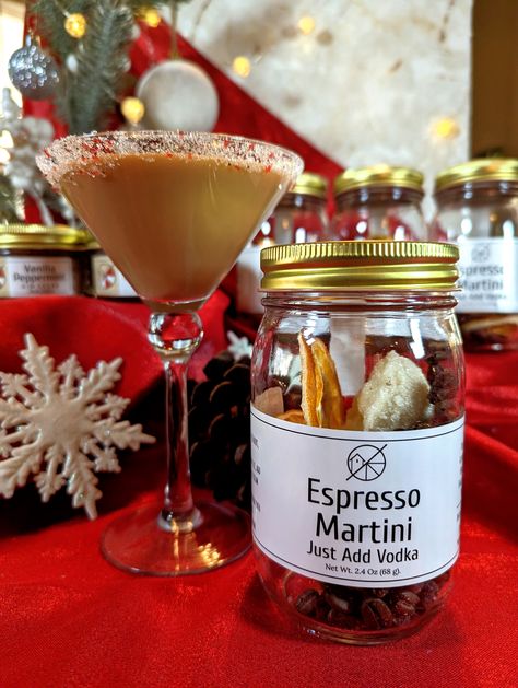 With Adornwell's easy infusion kit, you will be well on your way creating a deliciously crafted espresso martinis in your own kitchen! Grab yours today! Added points if you add a rim sugar to your martini glass! Cheers! Espresso Martini Infusion Kit, Espresso Martini Gift Basket, Easy Espresso, Cocktail Infusion Kit, Infused Cocktails, Mason Jar Cocktails, Alcohol Infusion, Martini Party, Orange Raspberry