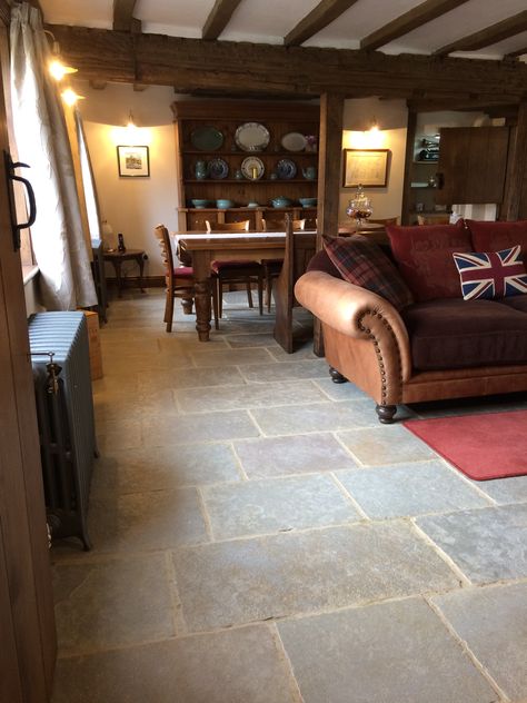 Stone Floors Living Room, Stone Flooring Living Room, Cottage Flooring, Grand Room, Tile Floor Living Room, Pallet Lounge, Stone Tile Flooring, Stone Floors, Flagstone Flooring