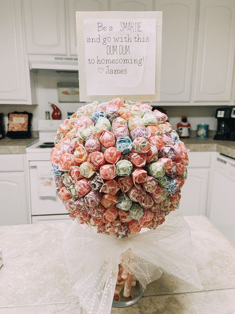 pin ↝ brinichole8 homecoming ask, hoco date, promposal, dum dum, dum dum promposal, lollipop Dum Dum Promposal, Dum Dums Aesthetic, Food Promposal, Hoco Date, Asking To Homecoming, Lollipop Bouquet, Prom Posters, Homecoming Signs, Homecoming Posters