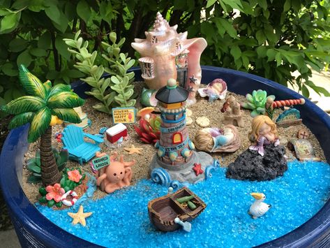 Tropical Fairy Garden Ideas, Mermaid Garden, Low Maintenance Garden Design, Beach Fairy Garden, Indoor Fairy Gardens, Fairy Garden Ideas, Mermaid Crafts, Fairy Garden Designs, Fairy Garden Crafts