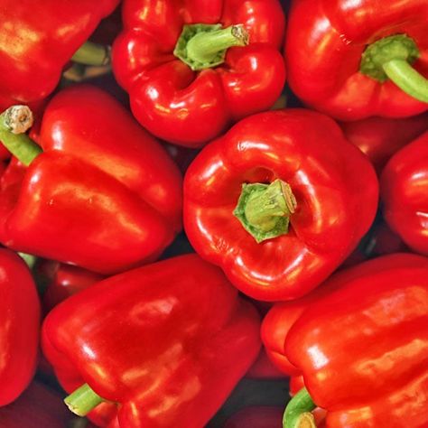 Bell Pepper Aesthetic, Pepper Aesthetic, Fairy Food, Veg Garden, Healthy Vegetables, Red Bell Pepper, Healthy Teeth, Bell Pepper, Perfect Skin