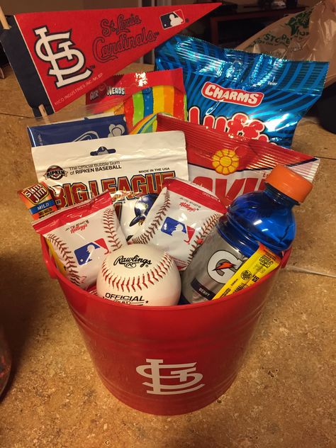 Team gift baseball buckets for end of season party. Baseball Theme Gifts, Baseball Gift Basket, Baseball Buckets, Baseball Team Gift, Baseball Christmas, Gifts For Baseball Players, Senior Night Gifts, Softball Gifts, Bf Gifts