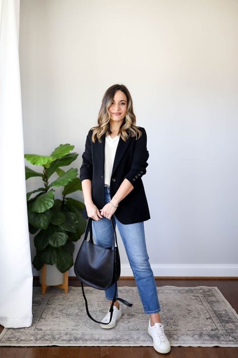 Winter Blazer Outfits, Casual Blazer Outfit Women, Minimalist Chic Fashion, Jeans Blazer Outfit, Petite Work Outfits, Outfit For Petite Women, Womens Business Attire, Outfits For Petite, Casual Elegant Style