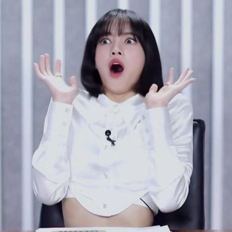 Kylie Padilla, Shocked Face, Lisa Lalisa, Blackpink Memes, Girl Memes, Reaction Face, Lisa Blackpink Wallpaper, Blackpink Funny, Best Dance