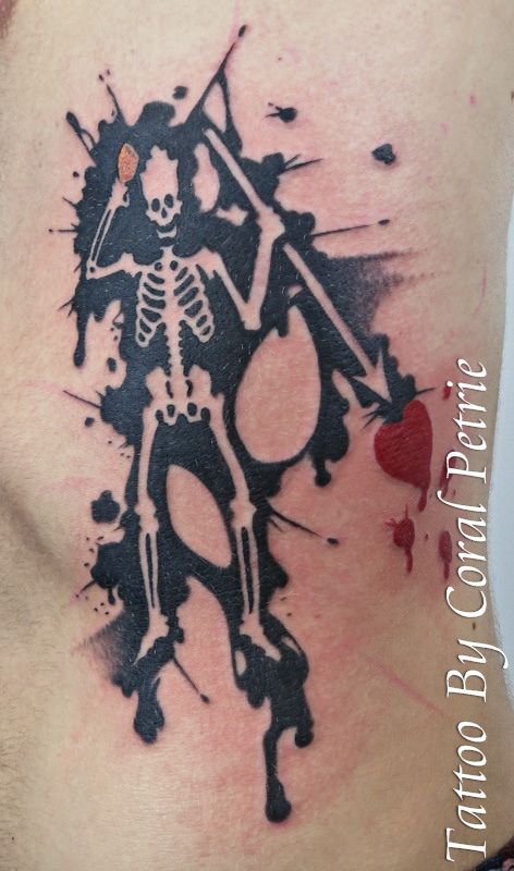 black beards flag tattoo Rune Tatoos, Lead Poison, Blackbeard Flag Tattoo, Black Beard Flag Tattoo, Black Beard Tattoo, Skeleton Pirate Tattoo, Pirate Flag Tattoo, Pirate Skull Tattoo Design, Pirate Skull And Crossbones Tattoo