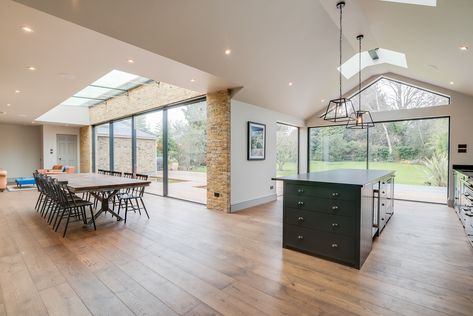 Rear Extension Ideas, Bungalow Extensions, Flat Roof Extension, Kitchen Diner Extension, House Extension Plans, Bungalow Renovation, Room Extensions, Roof Extension, Glass Extension