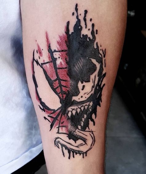 Spiderman And Venom Tattoo, Spider Man Venom Tattoo, Spiderman Tattoo Black And White, Spiderman Venom Tattoo, Spiderman Tattoo For Guys, Spider Man Tattoo Ideas, Marvel Tattoos For Men, Venom Tattoo Ideas, Spiderman Tattoo Ideas