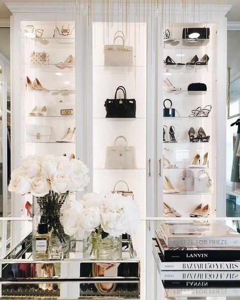 Dream Dressing Room, Bag Closet, Dressing Room Closet, Amazing Closets, White Closet, Dream Closet Design, Luxury Closets Design, Closet Decor, Dream Closets