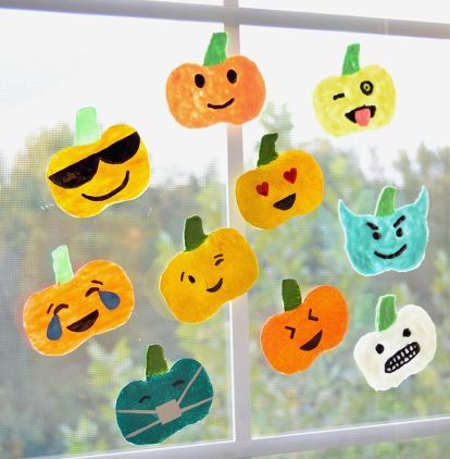 diy emoji pumpkins window clings, crafts Puffy Paint Diy, Emoji Classroom Theme, Halloween Emojis, Scary Halloween Crafts, Diy Window Clings, Pumpkin Emoji, Treats For Kids, Rainy Day Crafts, Fall Sewing