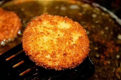 Shrimp and Grit Cakes-Creole Contessa Shrimp And Grit Cakes, Grits Cakes, Grit Cakes Recipe, Fried Grits, Grit Cakes, Creole Sauce, Food Sides, Cajun Creole Recipes, Grits Recipe