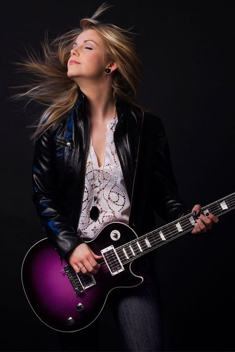 Guitarist Photoshoot, Lindsay Ell, Guitarist Photography, Guitar Portrait, Song With Lyrics, Musician Portraits, Musician Photography, Heavy Metal Girl, Guitar Photos