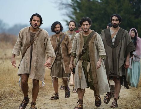 Biblical Clothing, Biblical Costumes, Jesus Movie, Biblical Artwork, Prehistoric Man, Choose Quotes, Best Tv Series Ever, Set Design Theatre, Bible Time