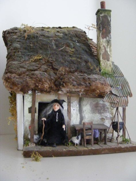 Miniature Witches Cottage, Fairy Dollhouse, Witch's Cottage, Witch Kitchen, Witches Cottage, Fantasy Houses, Witchy House, Cottage Images, Witches House