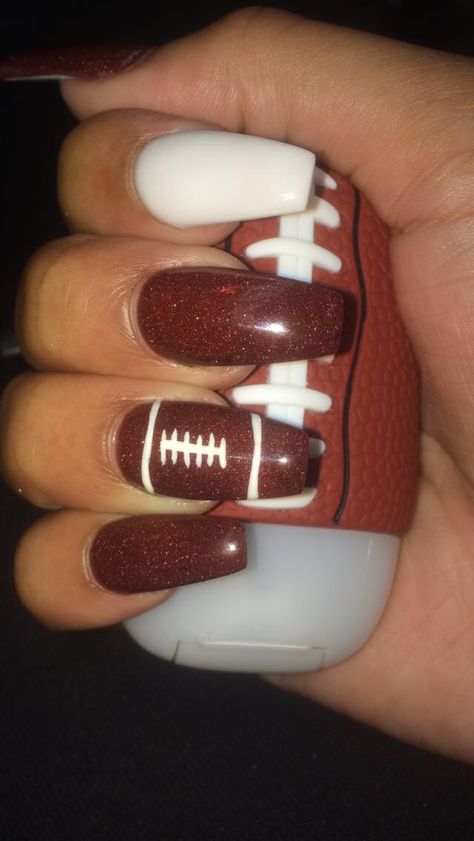 Mlk Nails, Football Themed Acrylic Nails, Ou Football Nails, Football Season Nail Designs, Nails For Football Season, Nail Designs Football, Fall Football Nail Designs, Football Acrylic Nails, Nails Football