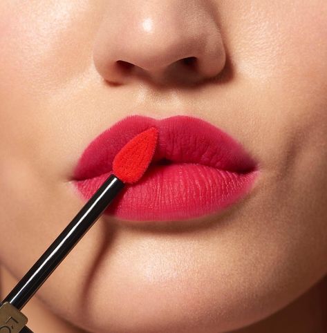 L’Oréal ROUGE SIGNATURE in “I Represent”   L'Oréal Paris Makeup on Instagram: “Raise your voice with our new ROUGE SIGNATURE 🙋‍♀️🙋‍♀️🙋‍♀️ Lightweight formula for ultra pigmented lips 👄 💋💄 This shade is 165 - I…” Loreal True Red Lipstick, L'oreal Lipstick, Loreal Rouge Signature, Loreal Infallible Lipstick, L’oréal Infallible Liquid Lipstick, Raise Your Voice, Paris Makeup, Pigmented Lips, Loreal Paris