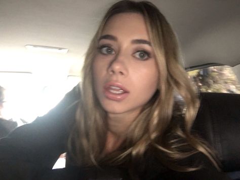 "The face you make when you have to sit in weird positions in your uber so that your dress doesn't wrinkle" -from her twitter olesyarulin Olesya Rulin, The Face, Actors, Twitter