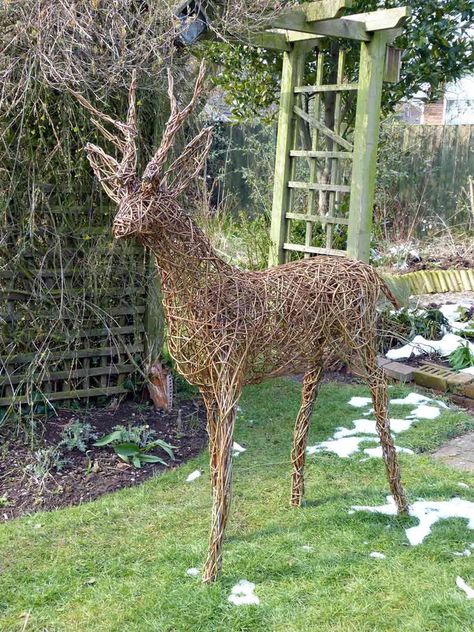 Monarch of the Glen | Caroline Gregson Willow Sculptures, Willow Sculpture, Monarch Of The Glen, Contemporary Baskets, Twig Art, Wire Art Sculpture, Willow Weaving, Wire Sculpture, Modern Sculpture