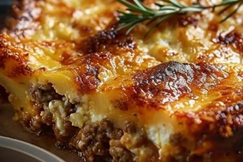 CATTLE DRIVE CASSEROLE Moussaka Recipe, Pasta Alla Norma, Cattle Drive, Food Png, Greek Dishes, Food Science, Beef Casserole, Greek Recipes, Mediterranean Recipes