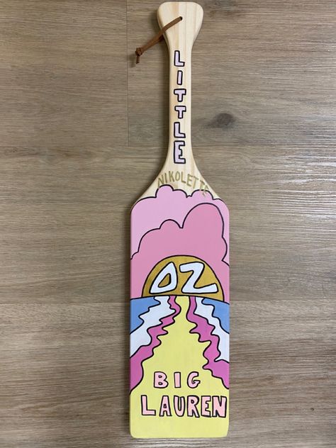 Pillow Paddle Sorority, Cute Paddles Sorority, Delta Zeta Paddle, Big And Little Paddles, Paddle Painting Ideas Sorority, Sorority Paddles Unique, Big Paddles Sorority, Paddle Ideas Sorority, Cute Sorority Paddles